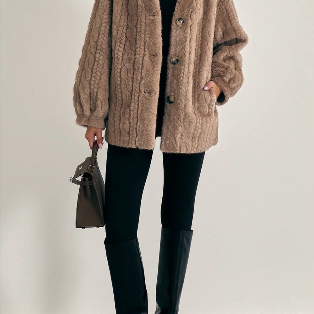 Cozy Tan Faux Fur Jacket. NWT